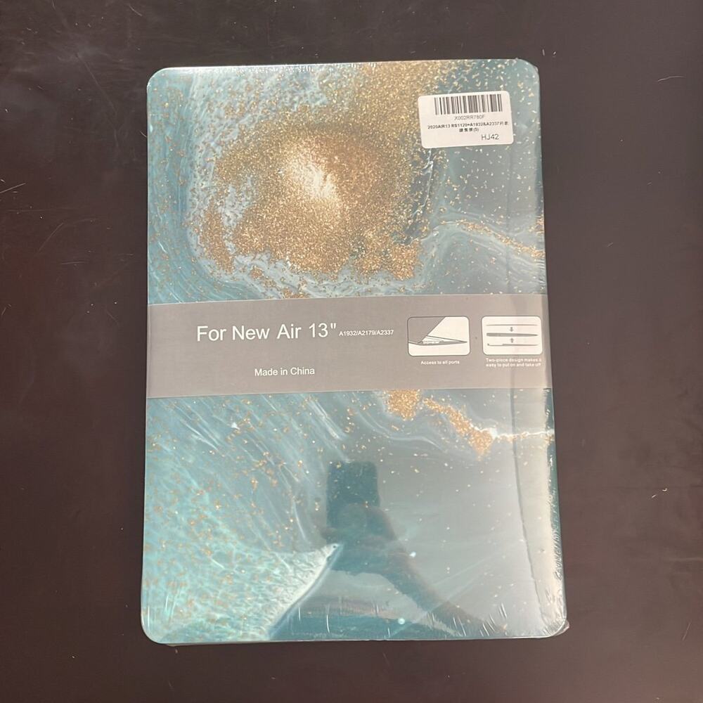 MacBook New Air 13” blue water/gold design shell case